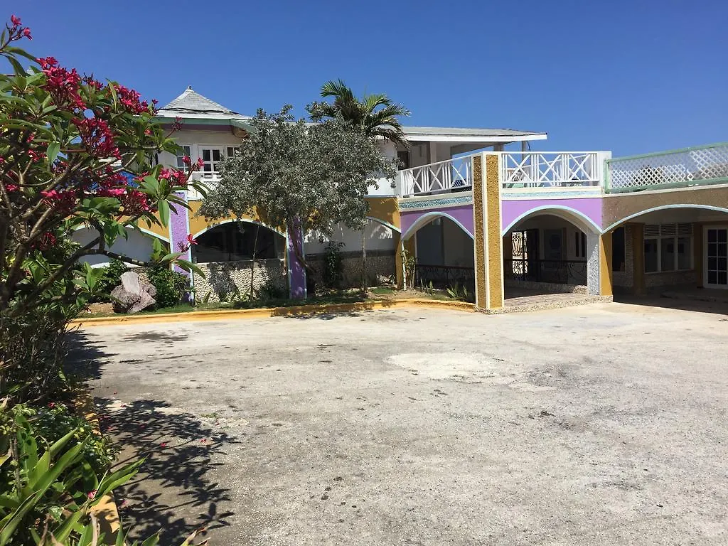 Cariblue Hotel & Scuba Resort Montego Bay 3*,